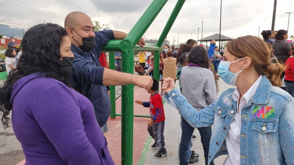 Lleva María Bárbara lucha libre al Distrito 14