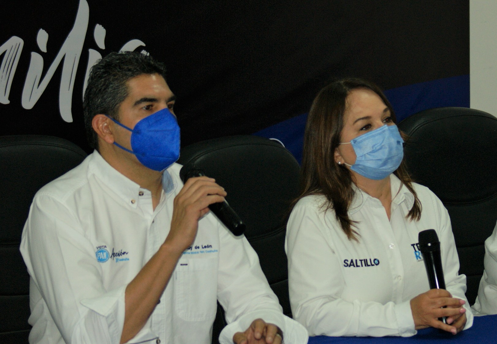 Rechazan panistas haya reelección de De León