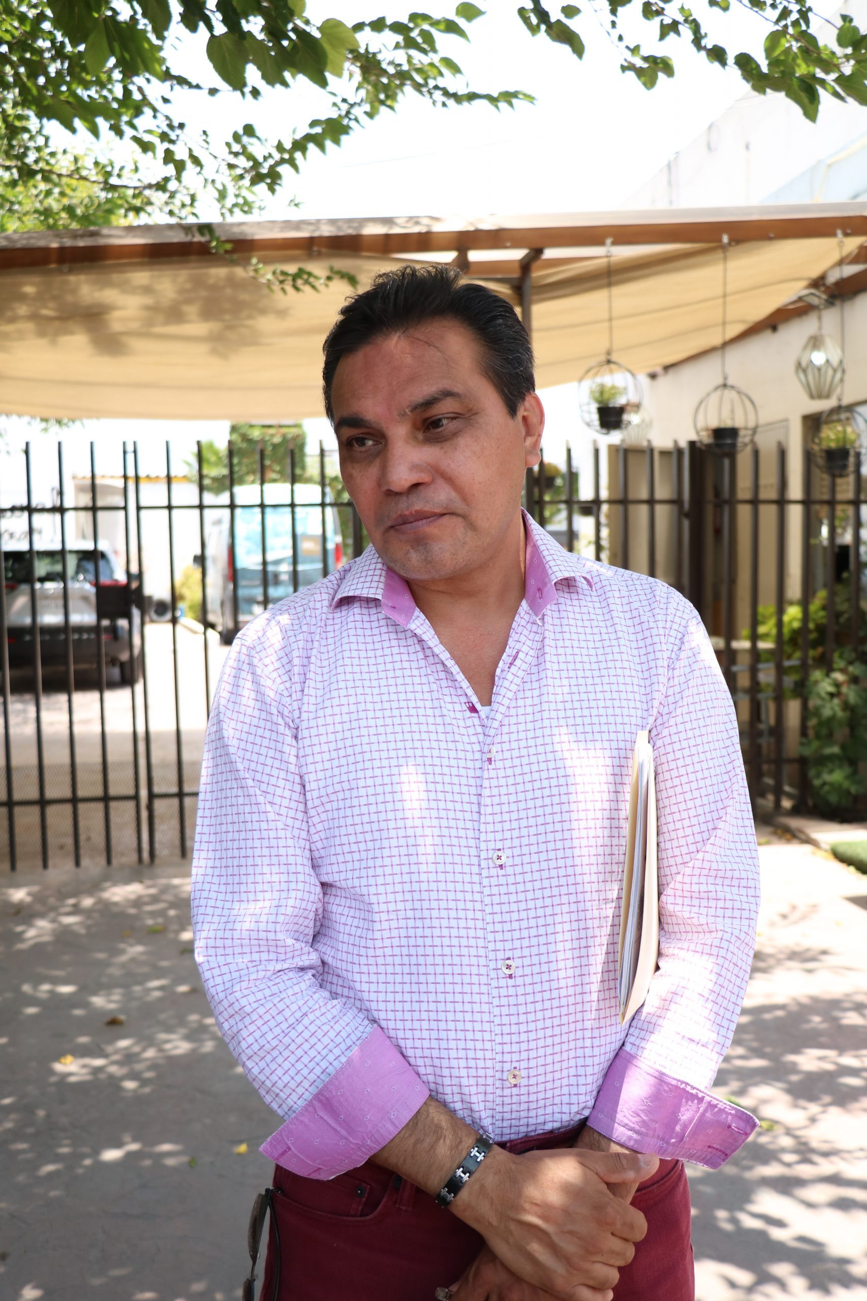 Comparece alcalde de Parras ante Fiscalía Anticorrupción