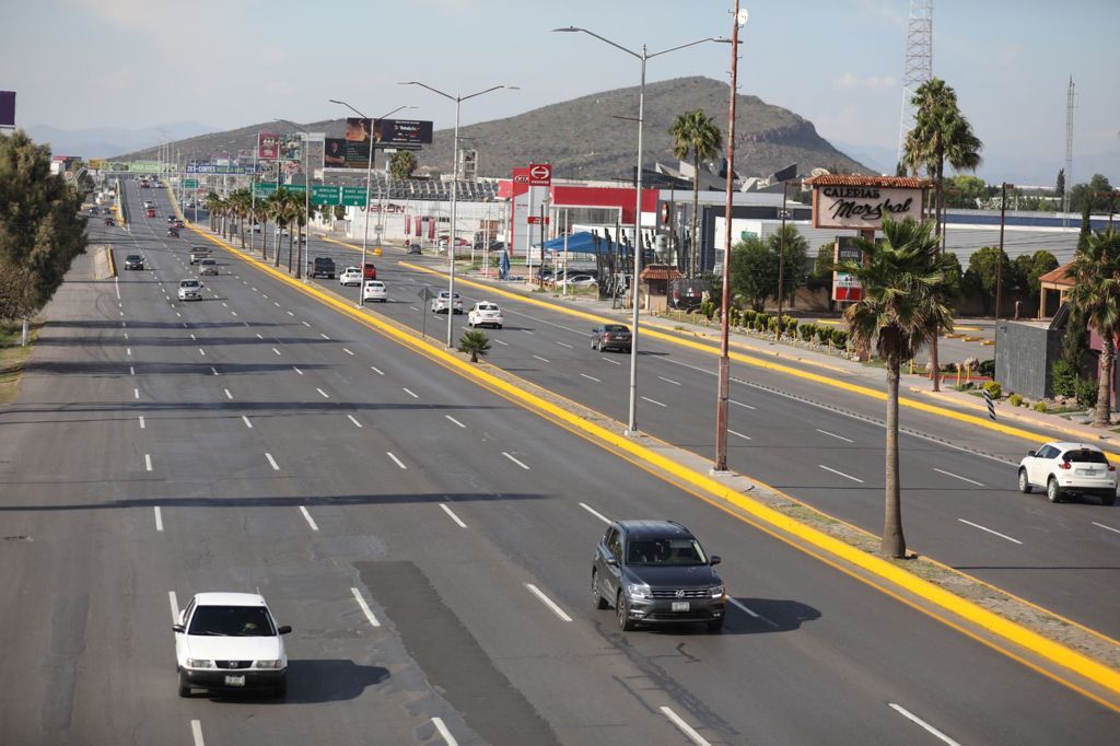 Embellecen el bulevar Venustiano Carranza en Saltillo