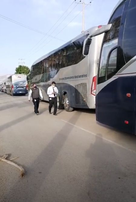 Operadores toman Central de Autobuses de Torreón