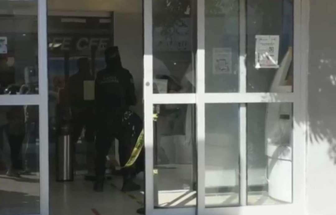 Amantes de lo ajeno sustrajeron 12 mil pesos de cajero de CFE en Sabinas