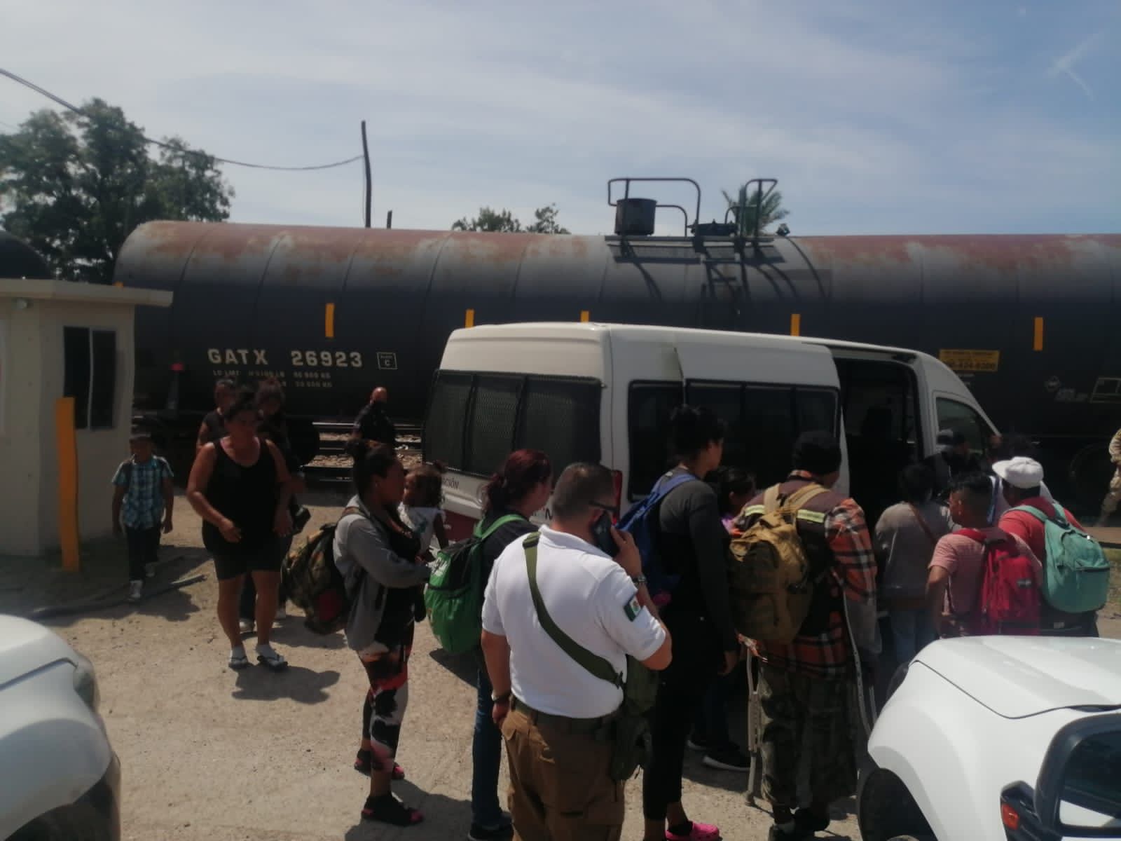 Asegura la GN a más de 200 migrantes en Piedras Negras