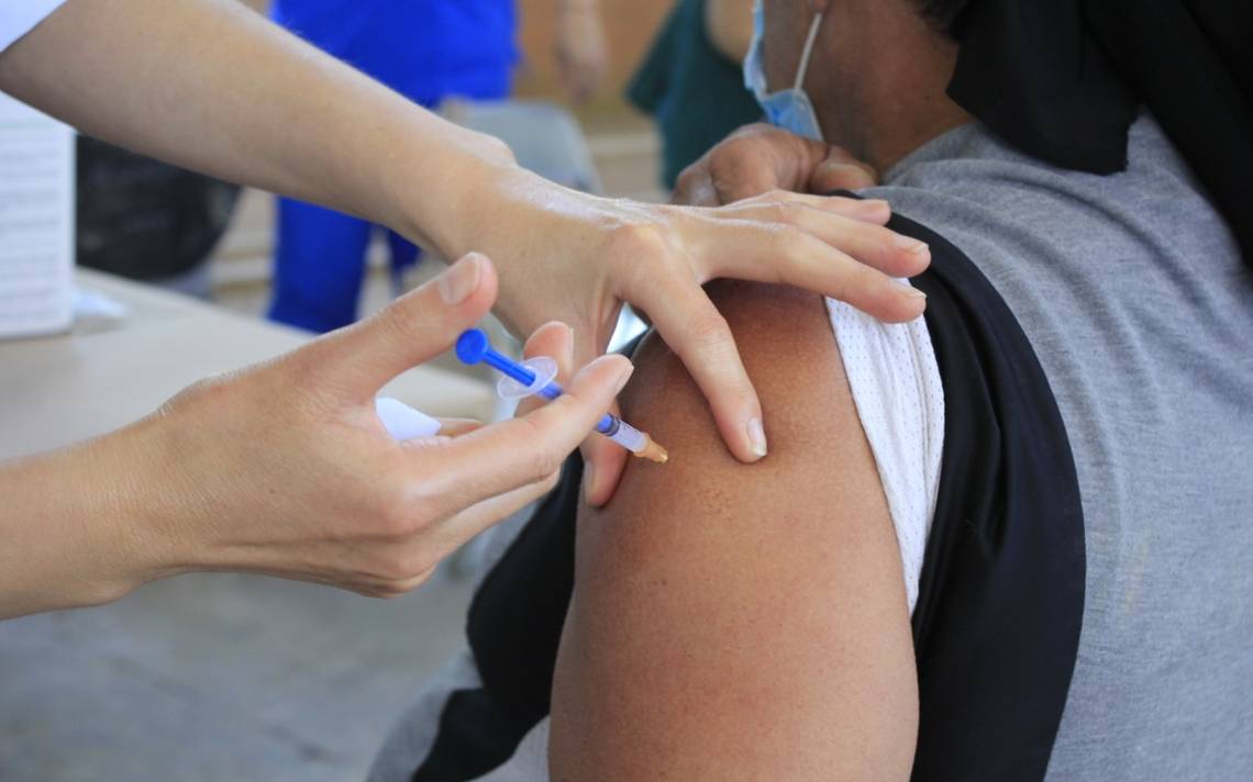 Descartan despidos por no vacunarse vs Covid