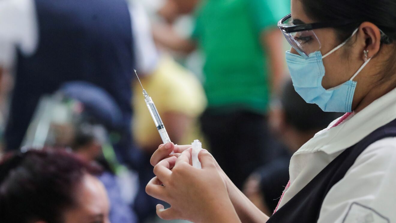 Aumentan contagios entre personas de 20 a 40 años