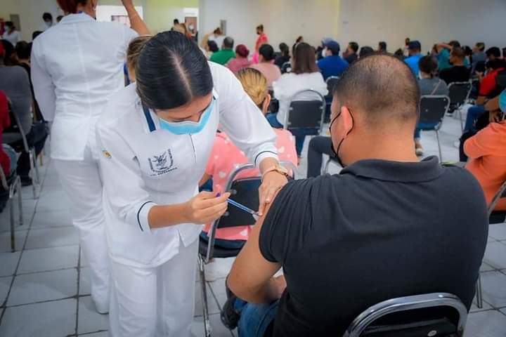 Aplican segunda dosis antiCovid a los de 30 a 39