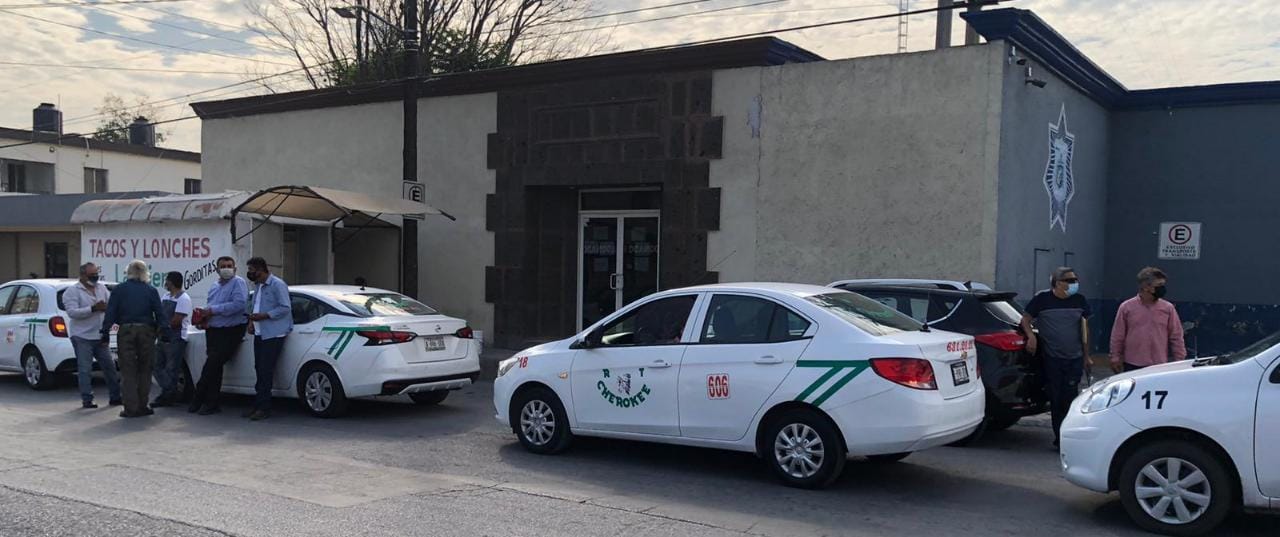 Retiran de circulación a 27 unidades por ofrecer servicio de taxi vía aplicación