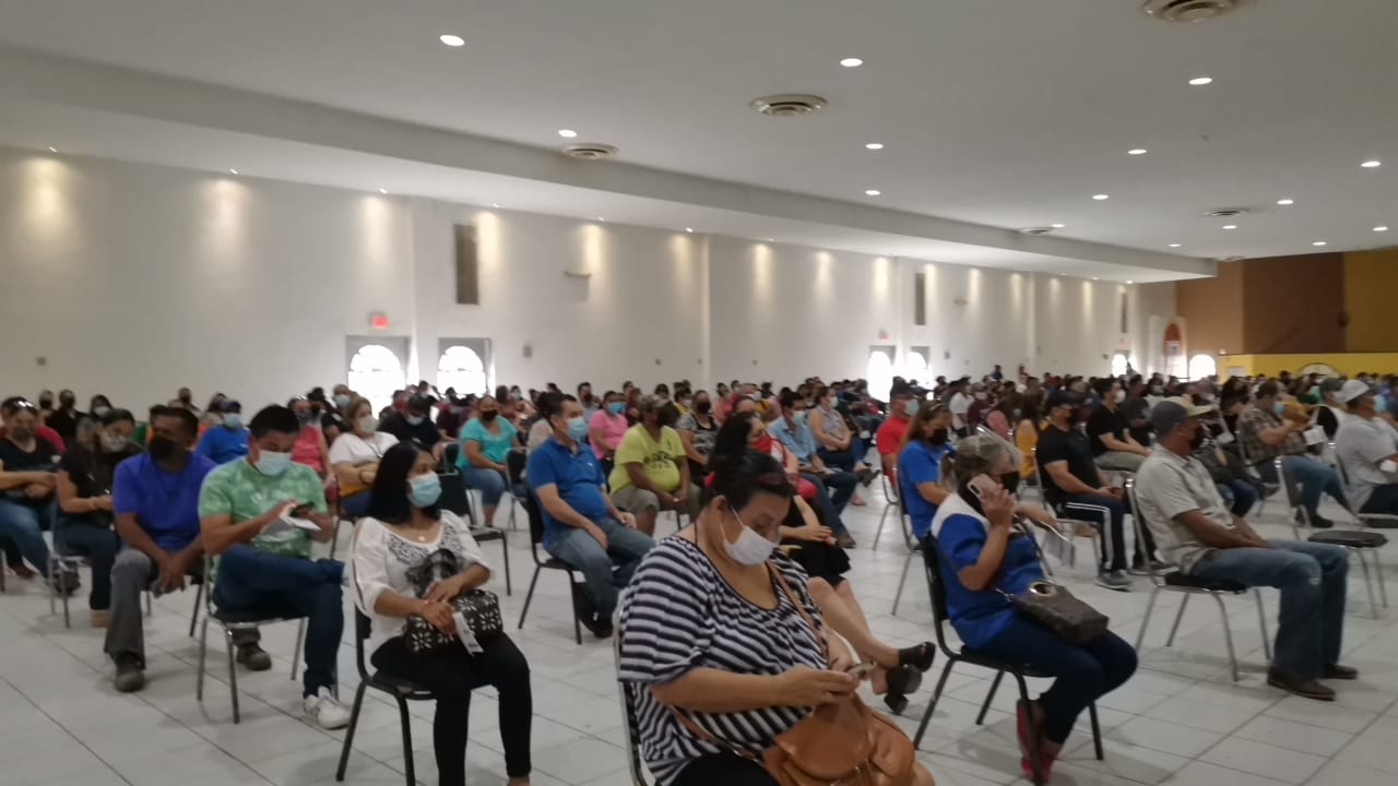 Se quedan 4 mil vacunas de Pfizer sin aplicar a personas de 40 a 49 años