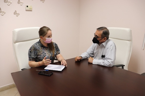 Trabajan para apoyar a mujeres con discapacidad auditiva