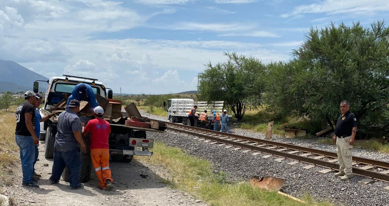 Vinculan a proceso a tres personas por robo de metal