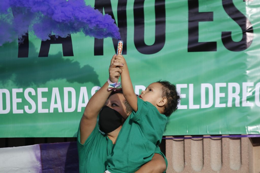 Despenaliza Corte aborto en Coahuila; divide opiniones