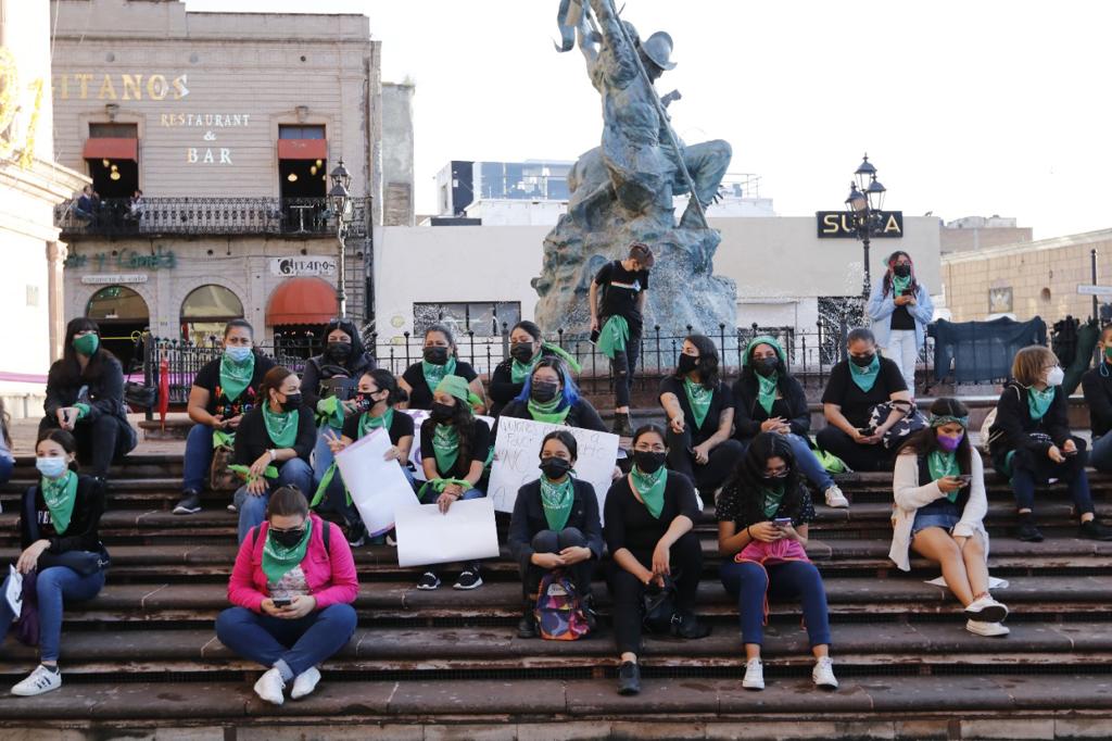 Mujeres saltillenses piden aborto seguro
