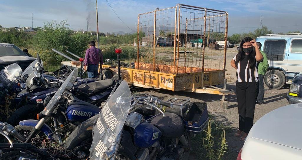 Subastan motos y camionetas en Monclova