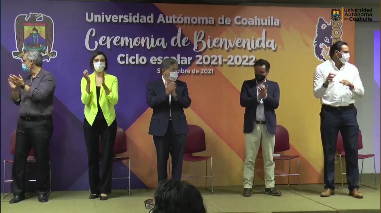 Da la UAdeC bienvenida a alumnos de nuevo ingreso