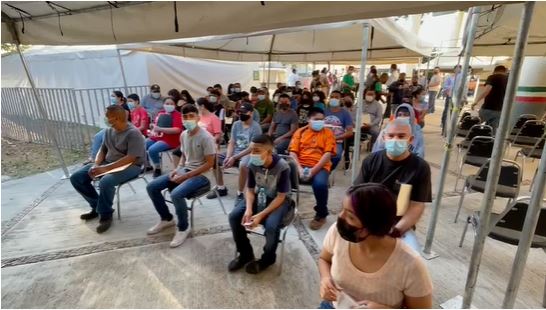 Coahuila pionero en vacunación de menores de 18 años