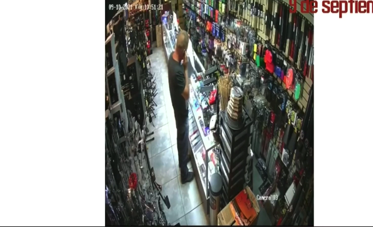 Por cámara de seguridad identifican y detienen a ladrones de laptops en Saltillo