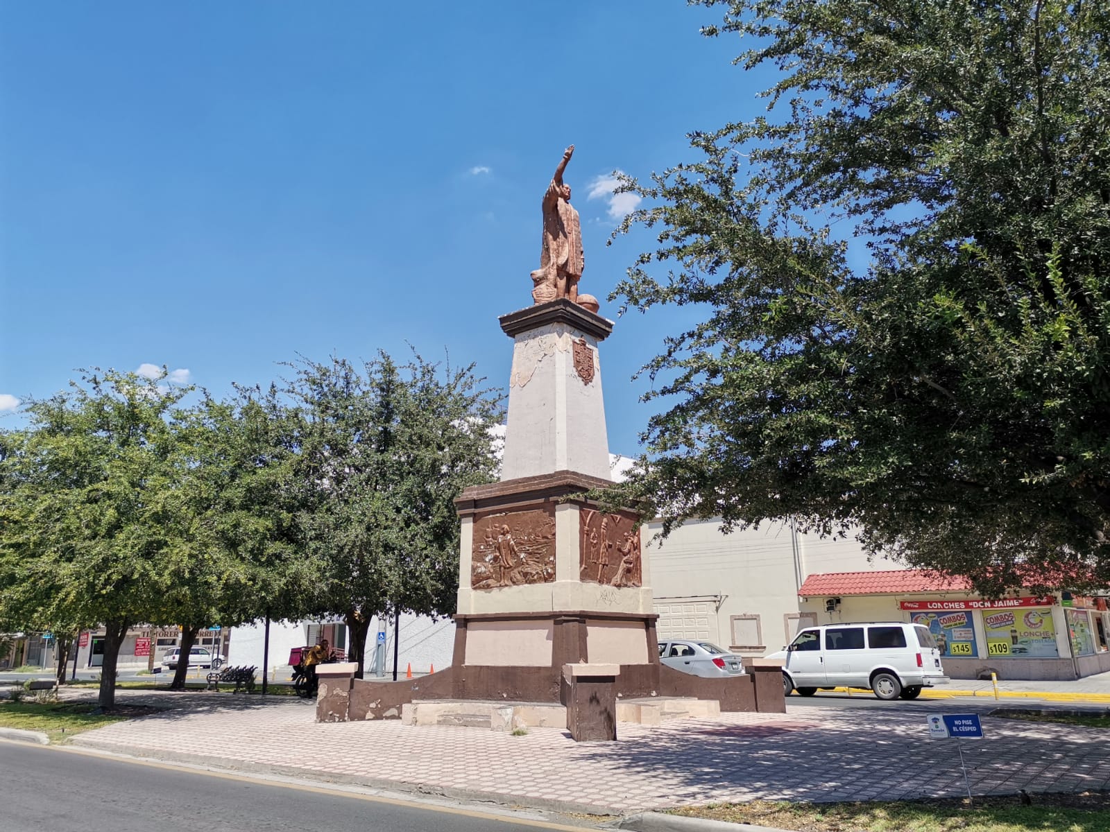 Descartan retiro de Monumento a Colón en Torreón