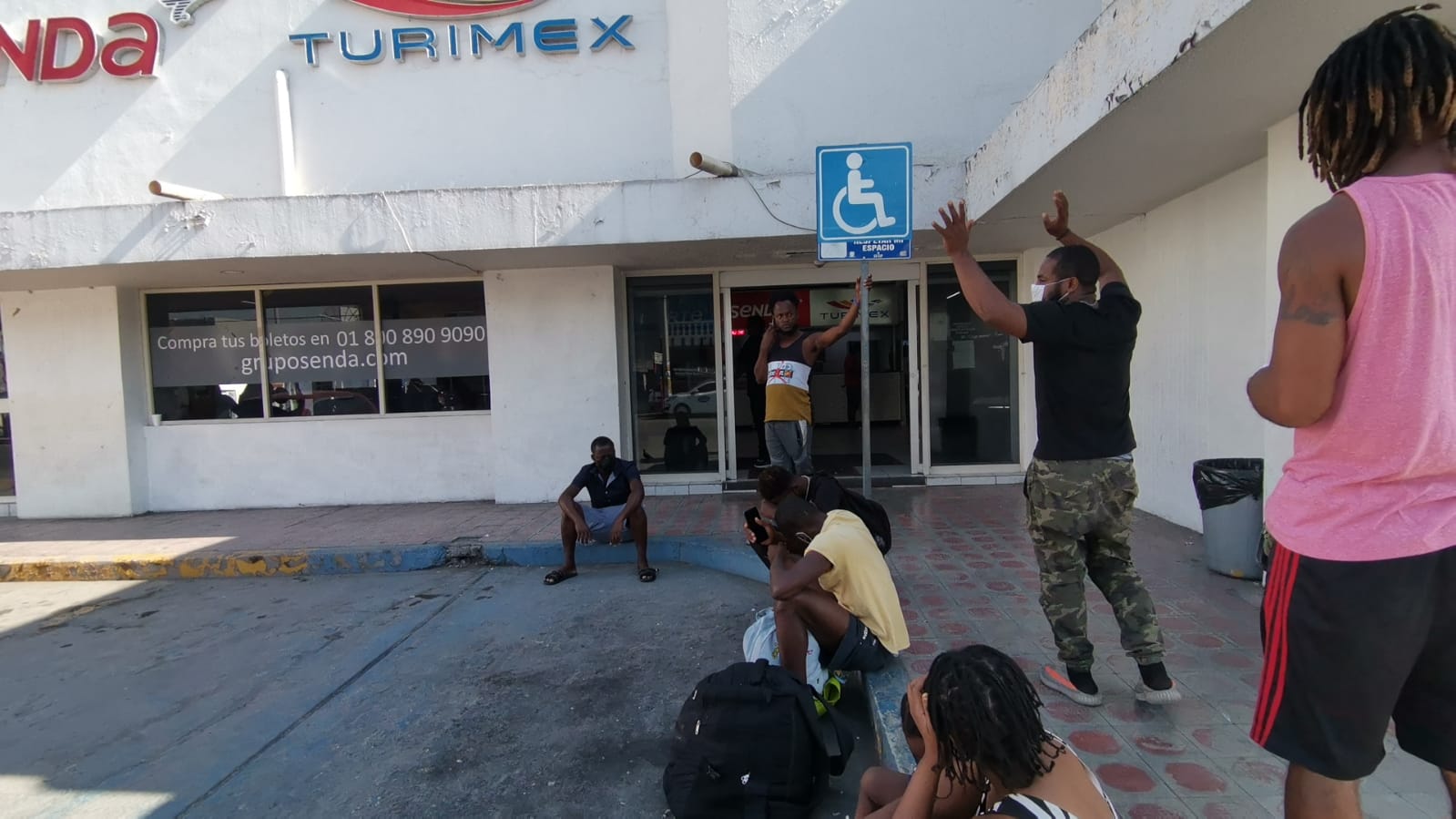 Denuncian haitianos abusos; están varados en Monclova