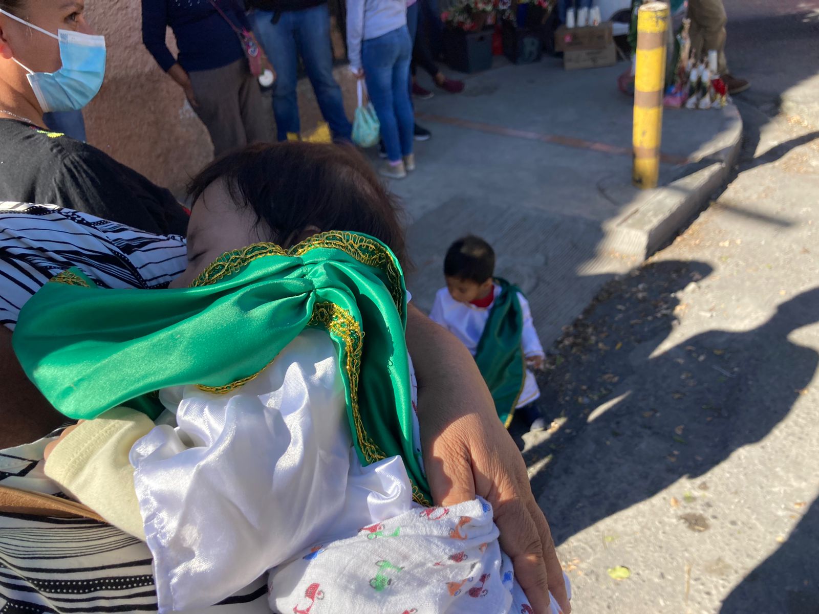 Cumple manda a San Juditas tras ocho años de no poder embarazarse