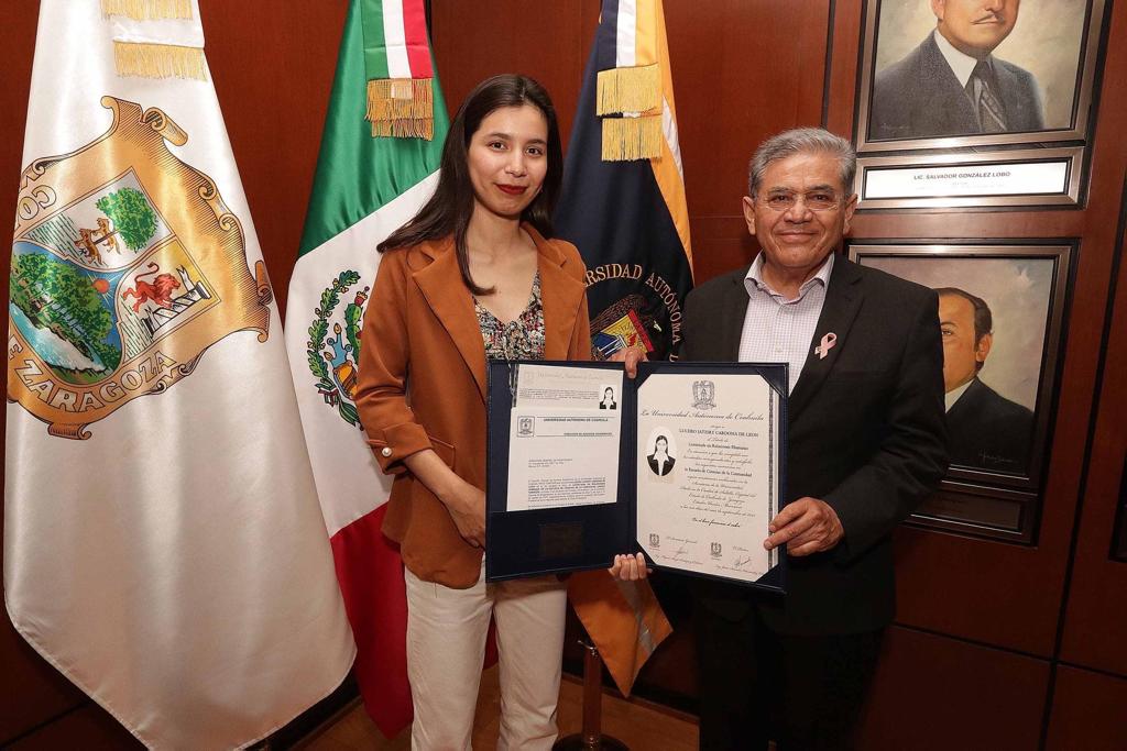 Entrega UAdeC primer Título Profesional con perspectiva de género