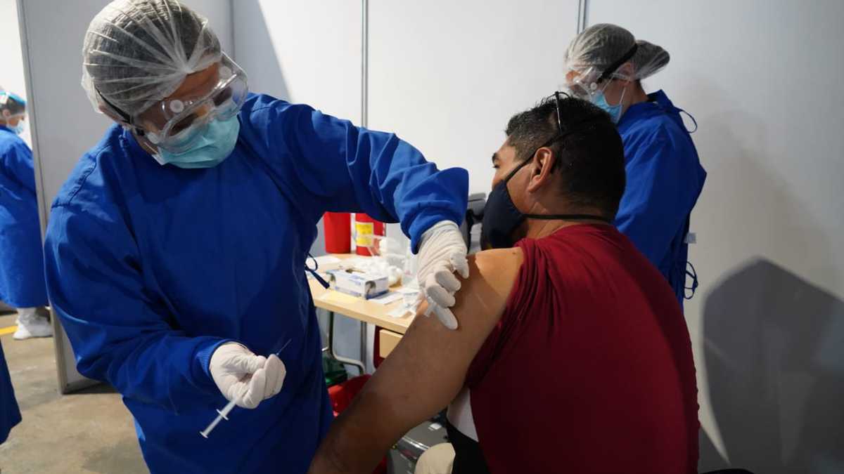 Sigue a la deriva refuerzo a personas de 30 a 39 años