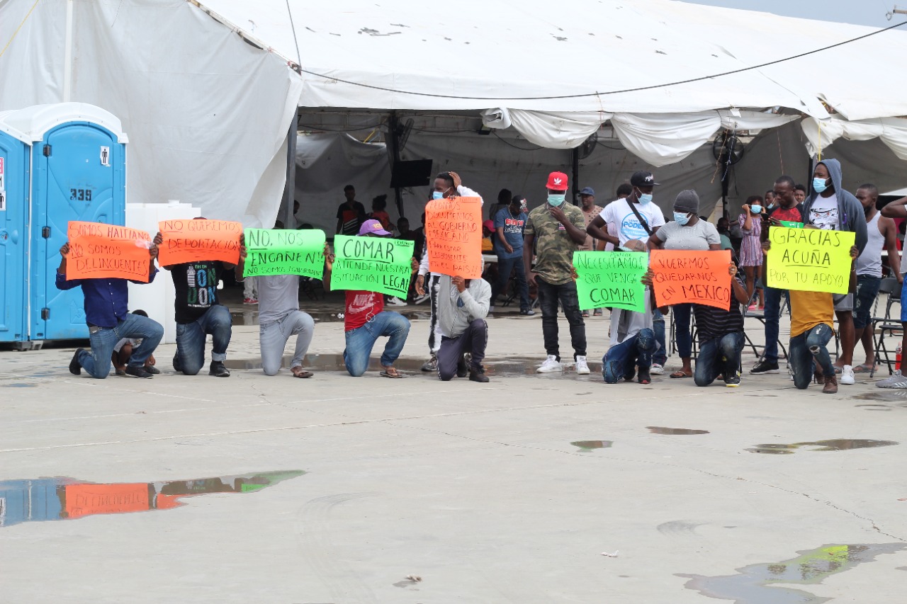 Denuncian haitianos a encargada de albergue; les ofrece trabajo ilegal