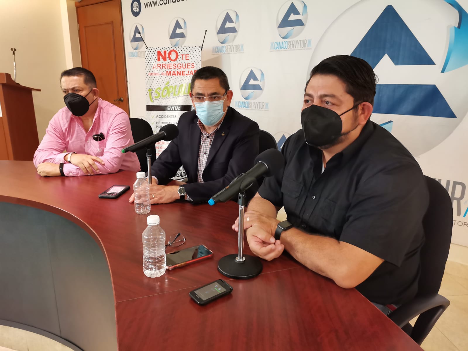 Bares se suman a estrategia preventiva con adquisición de alcoholímetros