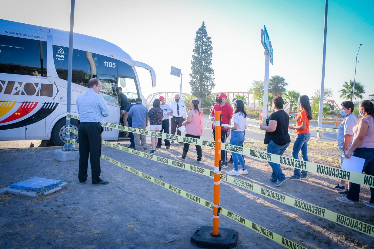 Reciben mil 17 adolescentes segunda dosis anticovid en puente internacional II