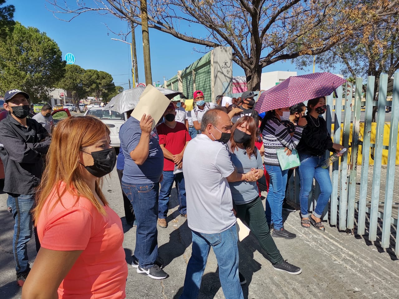 Buscan rezagados vacunarse con primera dosis