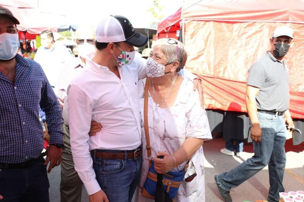 Reconocen comerciantes labor de Manolo Jiménez