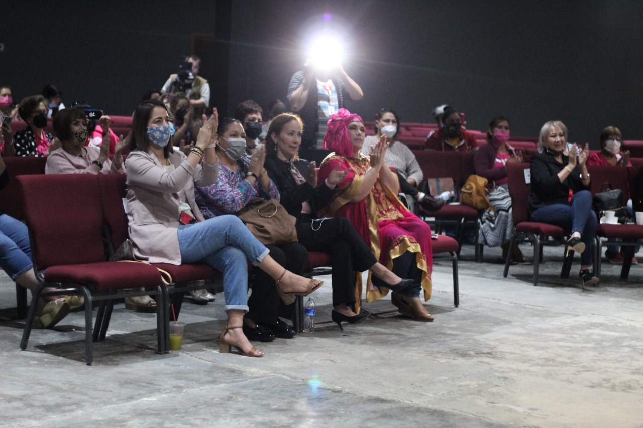 Imparte Banco Internacional de Alimentos charla sobre el cáncer de mama