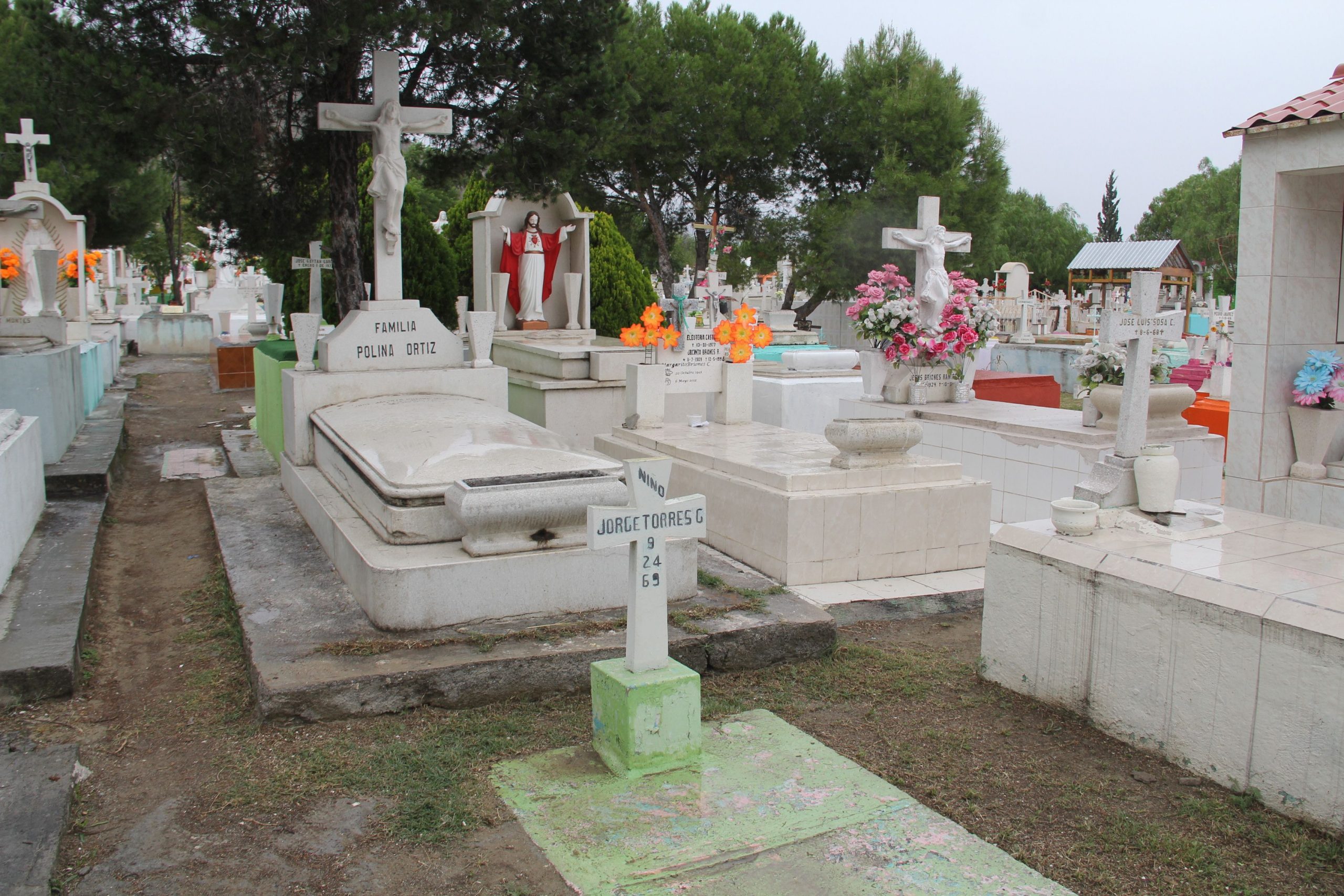 Dan permiso a ambulantes para vender en día de finados