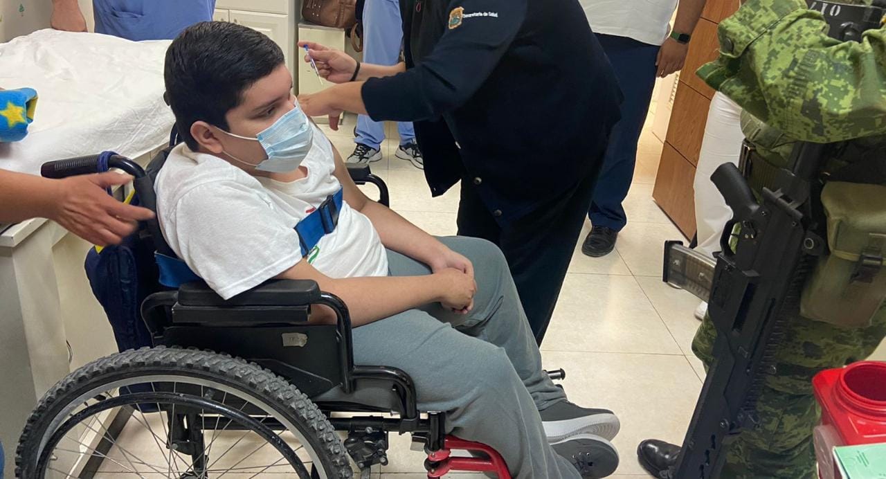 Arranca vacunación a menores de 12 a 17 con comorbilidades en regiones