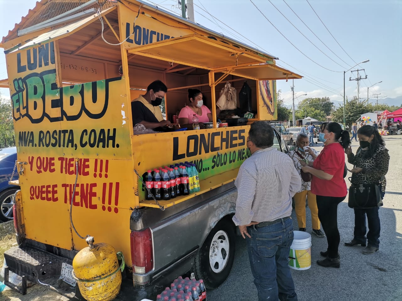 Lonches “El Bebo”, una tradición sobre ruedas