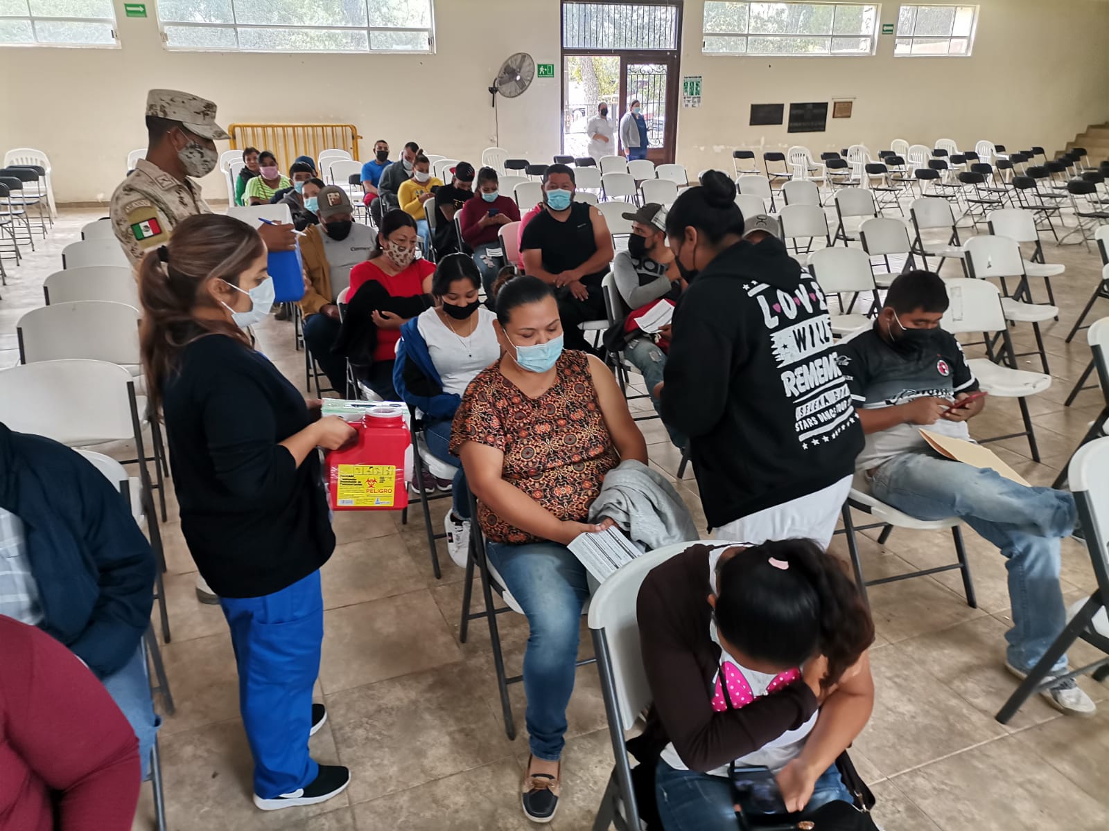 Maestros exigen vacuna diferente a la CanSino