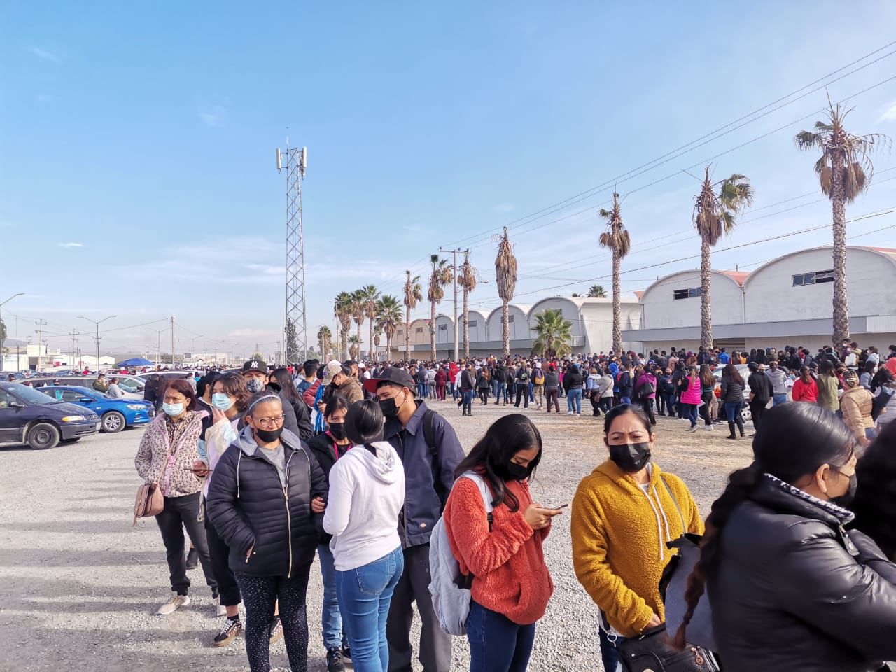 Abarrotan jornada de vacunación de 15 a 17 años