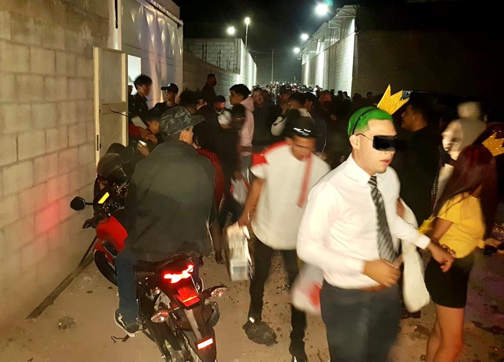 Revientan fiesta de Halloween con más de 100 menores en Torreón