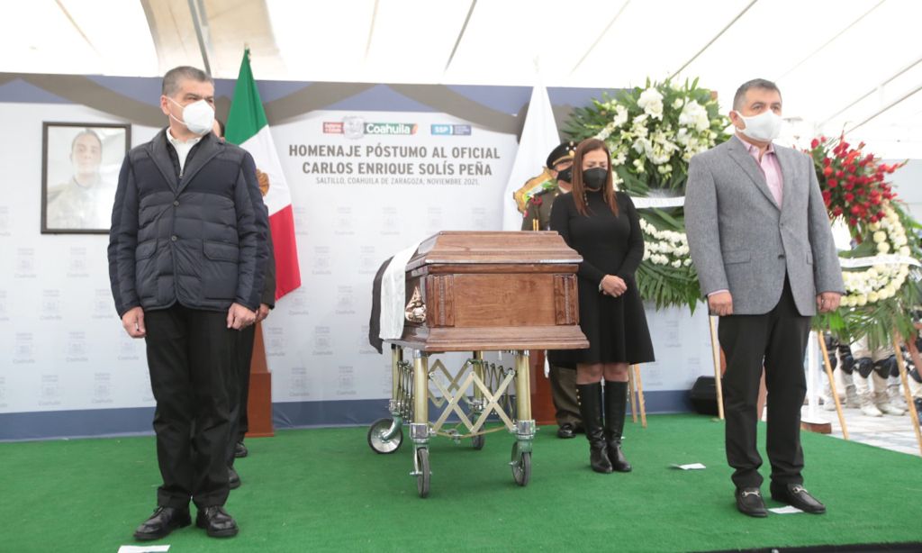 Encabeza Riquelme homenaje póstumo a oficial caído