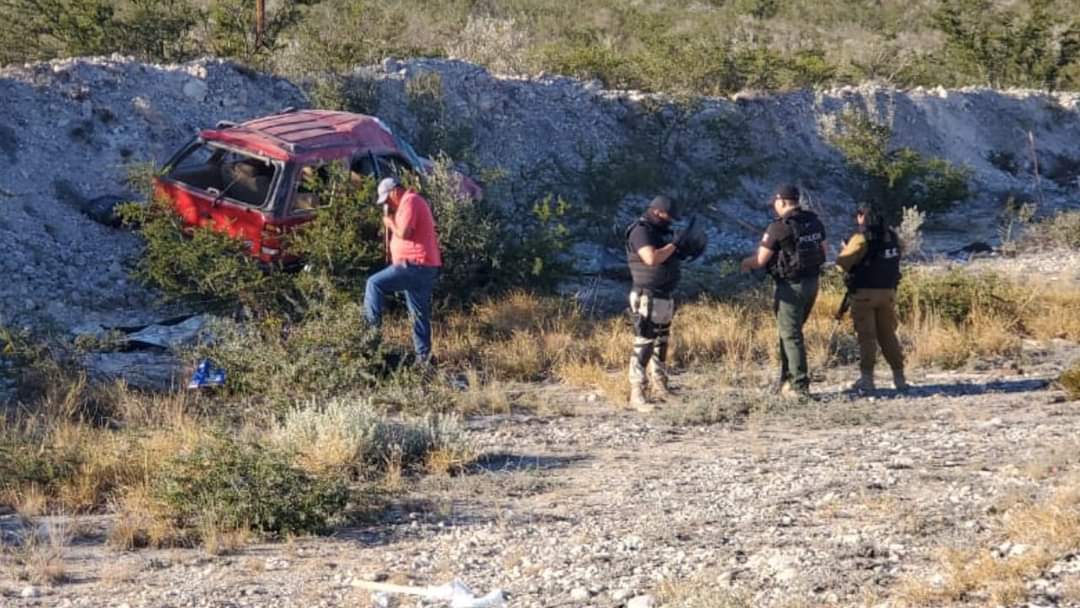 Una mujer murió y cuatro menores resultaron lesionados en accidente