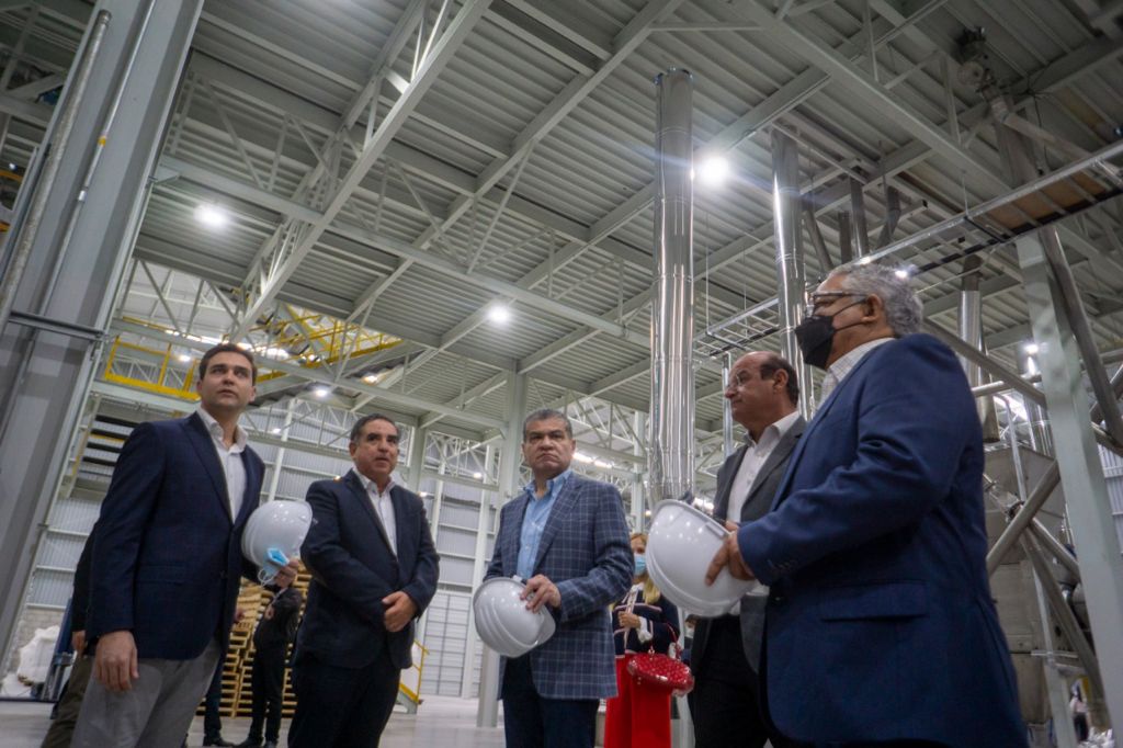 Inaugura gobernador la planta Polymerals