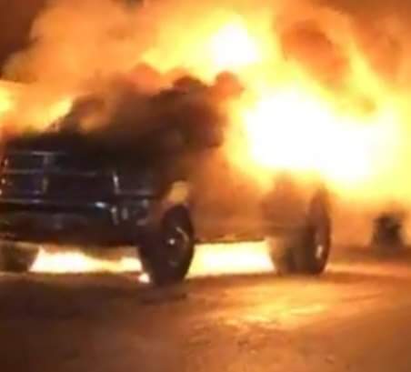 Incendio consume una pickup en Allende creen que el siniestro fue provocado