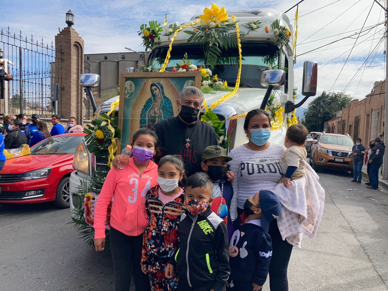Peregrinan más de 400 transportistas