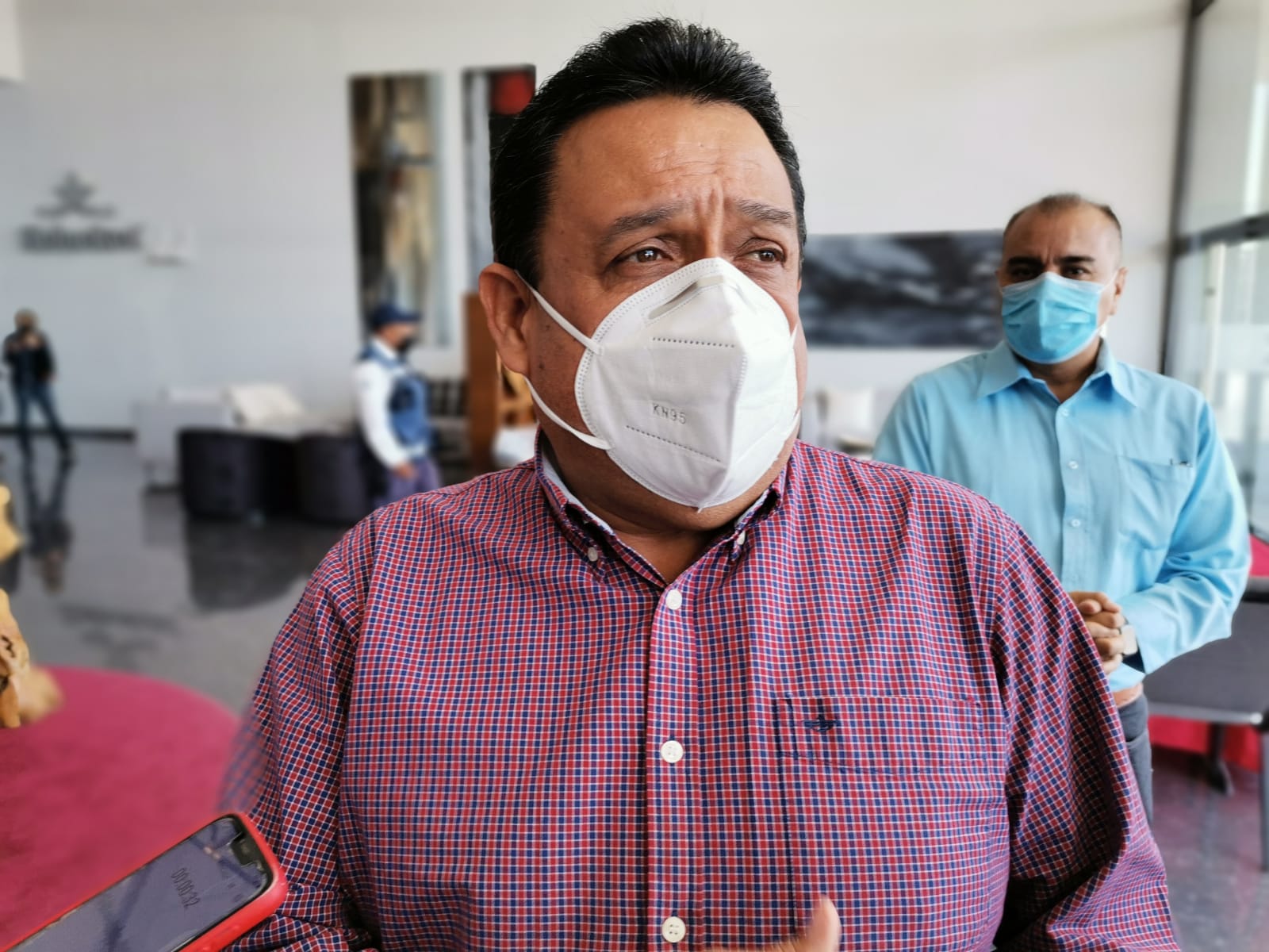 Rumores son causa de dudas sobre vacuna de CanSino, admiten maestros