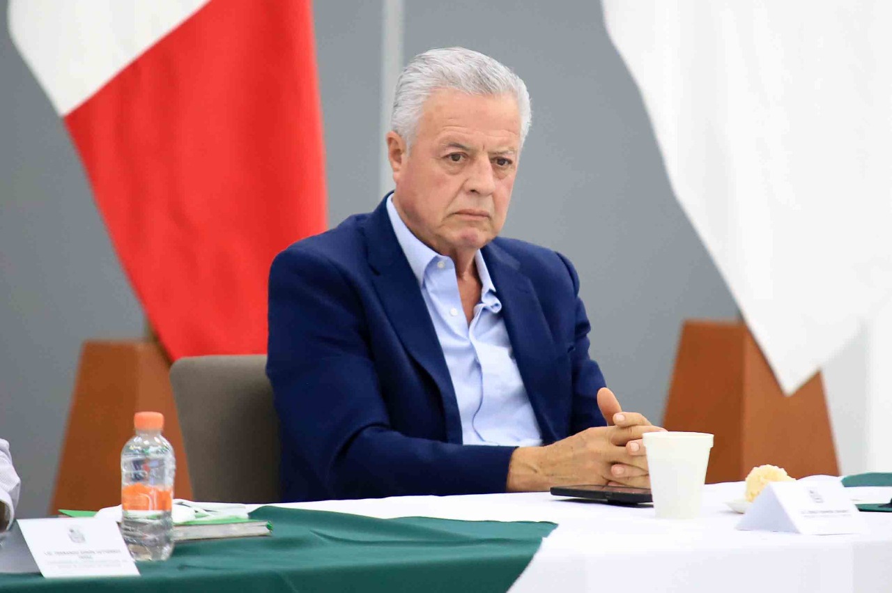 Pagó Zermeño facturas infladas 60% de empresas ‘consentidas’