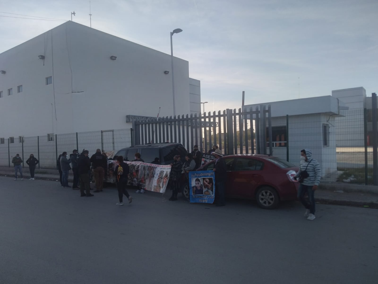 Bloquean edificio del Centro de Justicia Penal en Torreón