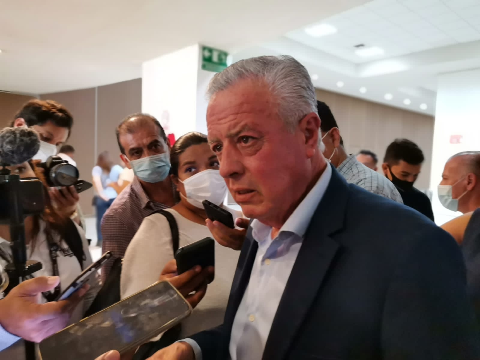 Calla Zermeño en relación a sobrepago en facturación de obras