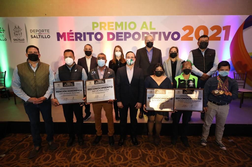 Nuestros deportistas son orgullo y ejemplo: Manolo