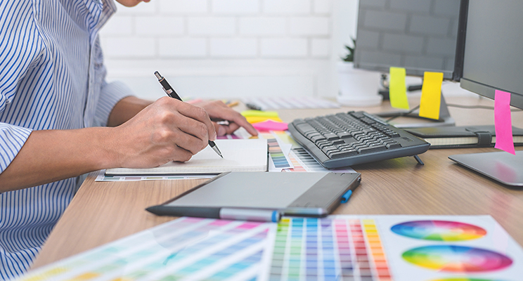 Consiguen empleo 85 por ciento de diseñadores gráficos