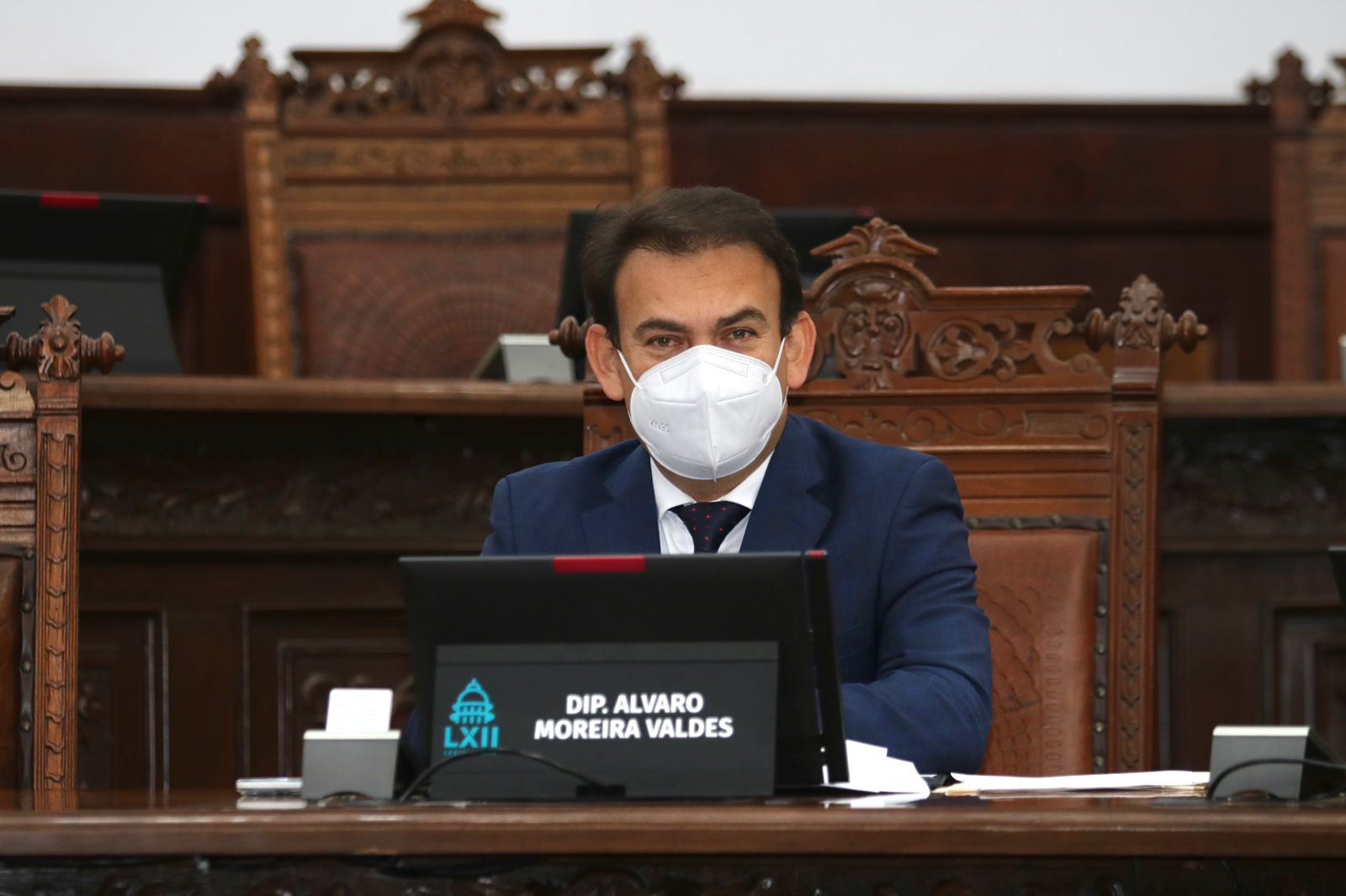 Pide Álvaro Moreira unidad en vacunación de maestros