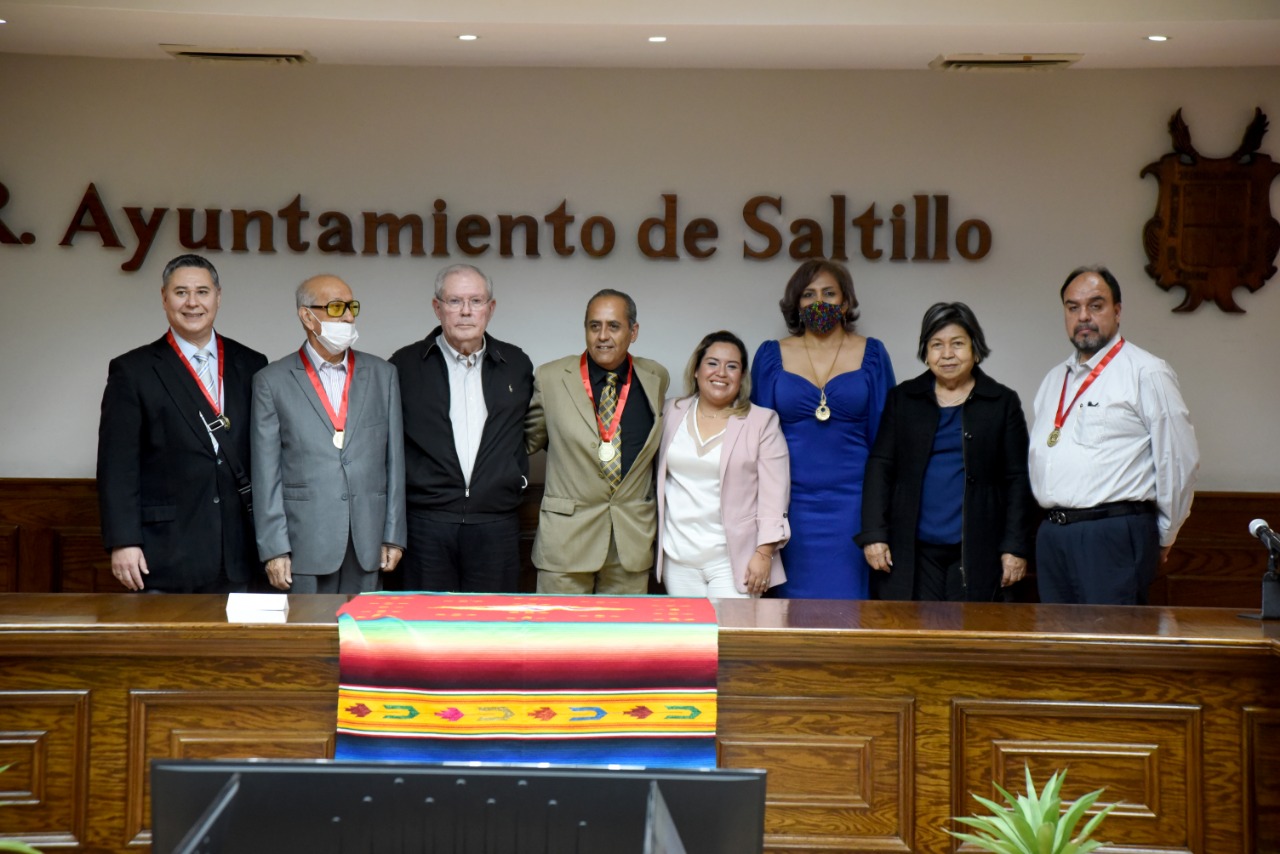 Entregó ayuntamiento de Saltillo Preseas “Froylán Mier Narro”